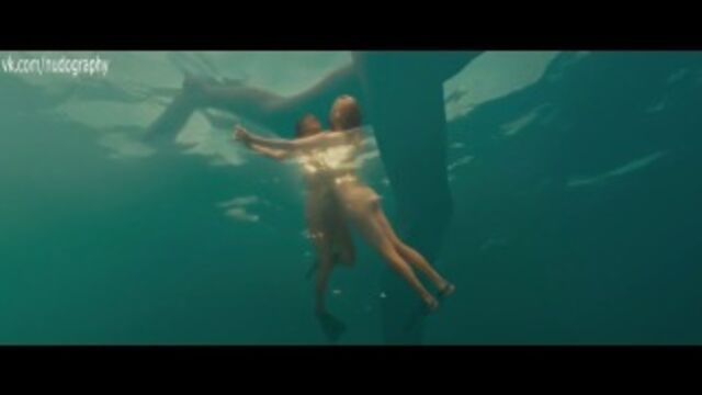 Голая Келли Брук - Пираньи 3D () секс сцены из фильмов на сайте EROFILMY