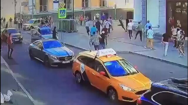 Минет в пробке на дорогах Москвы порно видео