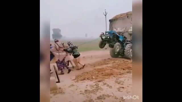 Порно видео секс тракторе